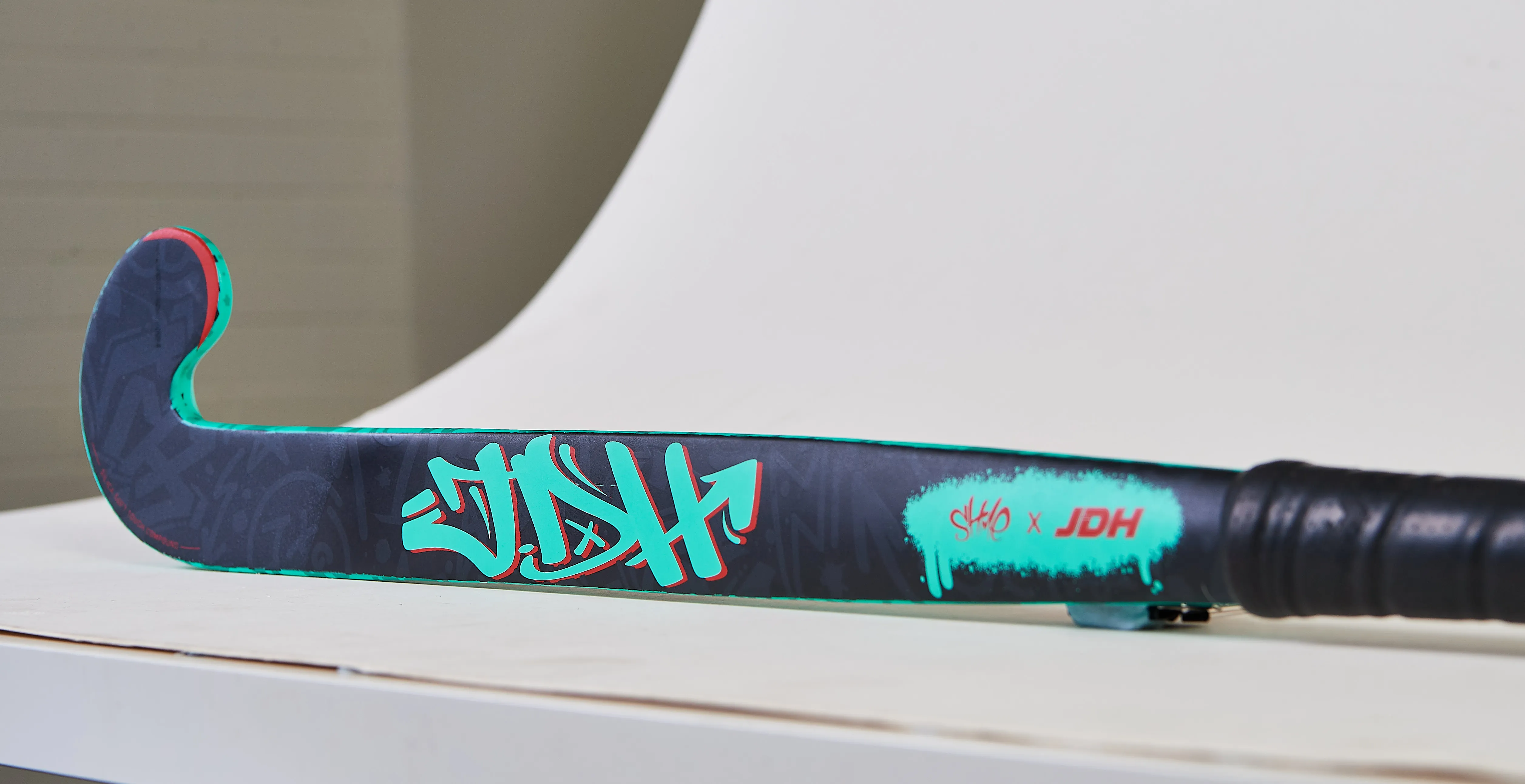JDH Graffiti  # 3 Pro Bow Teal 22/23